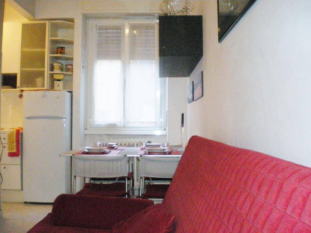 Apartment Melozzo Milan Room photo